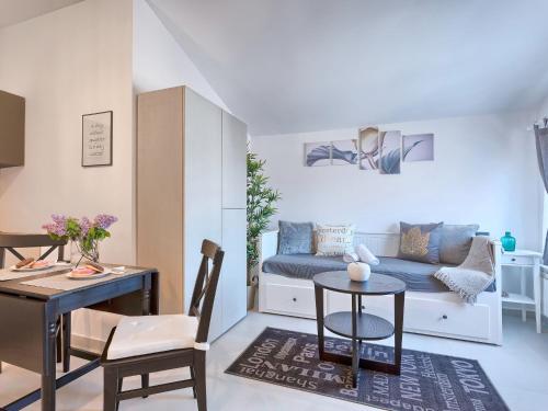 Apartment La Mer-2 by Interhome