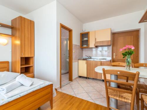 Studio Jerkan 12 by Interhome
