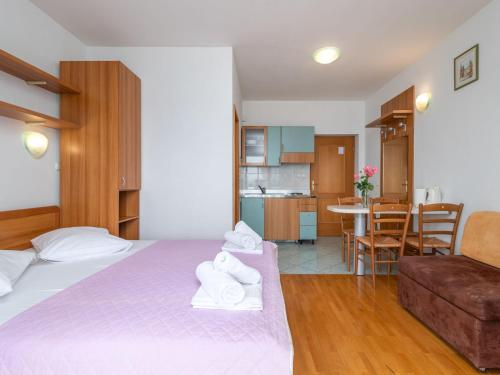 Studio Jerkan 16 by Interhome