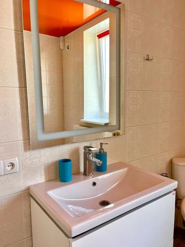 Un baño de DONE KANDYBONE Apartments