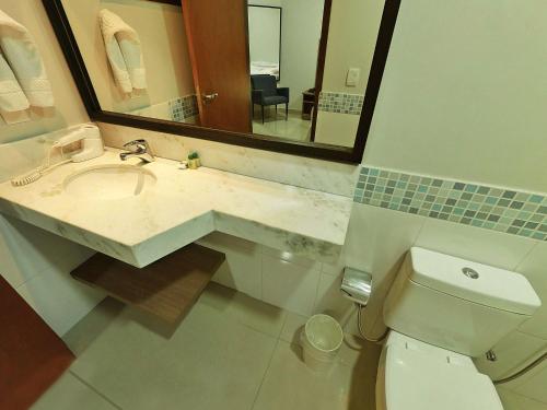 Vonios kambarys apgyvendinimo įstaigoje CLH Suites Bonito Centro