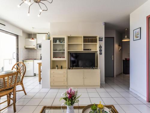 Apartment Les Roches Marines-3 by Interhome