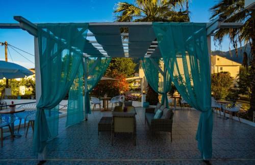 Fotografie z fotogalerie ubytování Aegli Hotel Studios v destinaci Skala Potamias