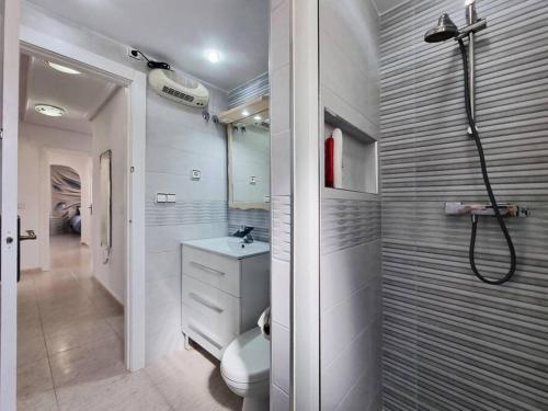 Koupelna v ubytování Tu chalet con piscina privada