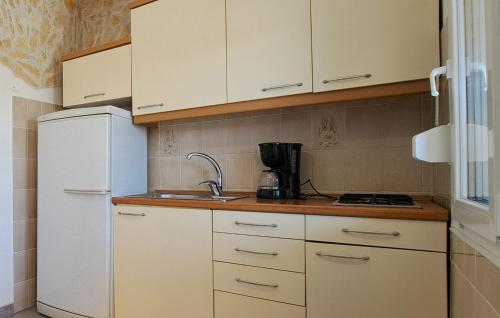 1 Bedroom Beach Front Apartment In Medulin