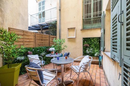 Large one bedroom flat in the Old Town
