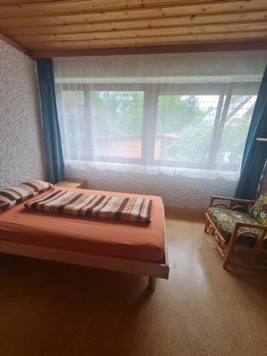 Katil atau katil-katil dalam bilik di Nebi,s Home