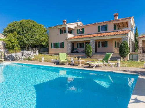 Πισίνα στο ή κοντά στο Villa Albina by Interhome