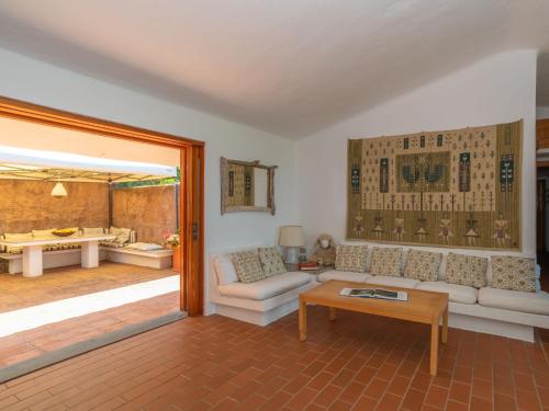 Ruang duduk di Holiday Home Maximilian by Interhome
