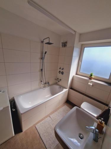 Koupelna v ubytování Fully equipped two-room apartment with balcony