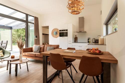 Η κουζίνα ή μικρή κουζίνα στο Dutchen Zeegser Duinen Suitelodges
