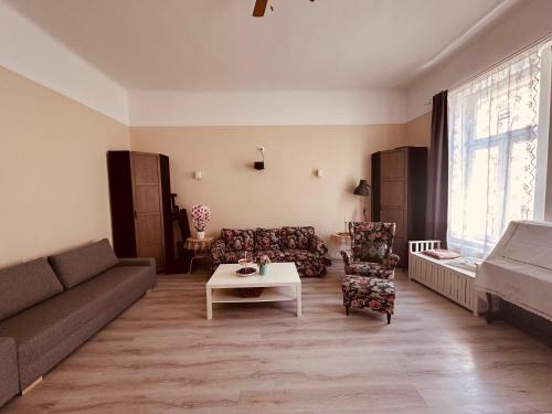 spacious and stylish Jókai apartment 1066 Budapest, 26 Jókai utca kép - 3