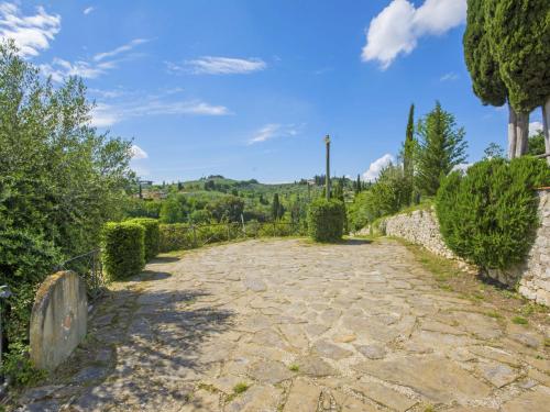 Κήπος έξω από το Apartment Il Camino-2 by Interhome