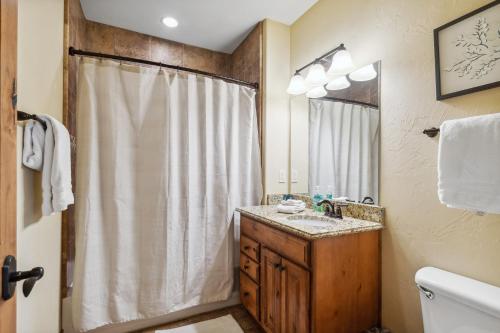 Et badeværelse på Pines Unit 240