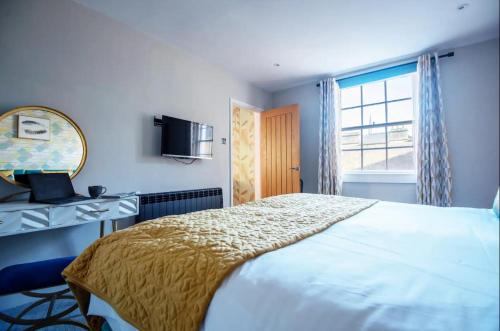Ліжко або ліжка в номері Dream Stays Bath - Haringtons Place