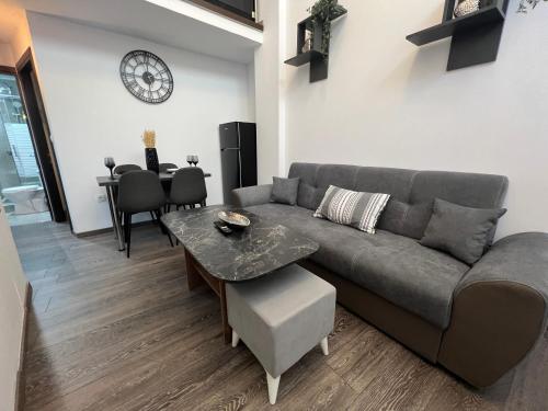 Elegant Loft 1