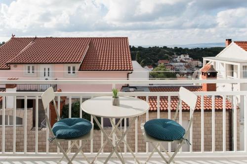Walk to the Beach from a Cool and Modern Apartment