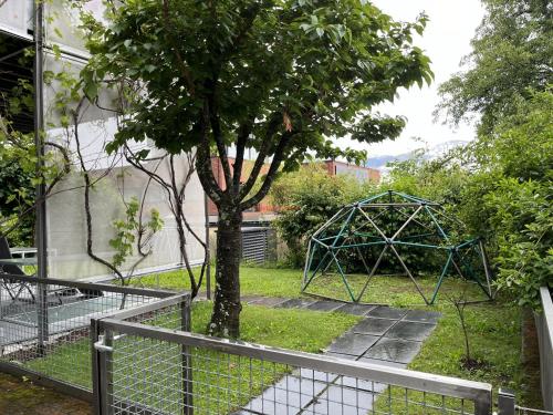 Κήπος έξω από το Holidayhome Elza