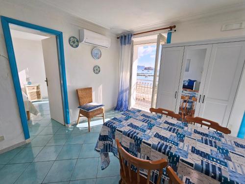 Foto dalla galleria di Maridea Approdo a Ponza