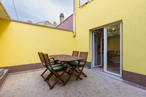 Quiet area apartments K65