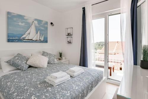 Sunny New Hideaway Near the Beach on the Island of Hvar