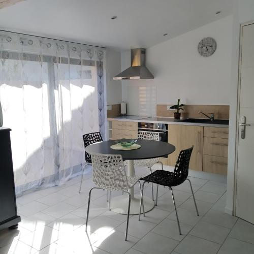 Quatre As - Studio au calme