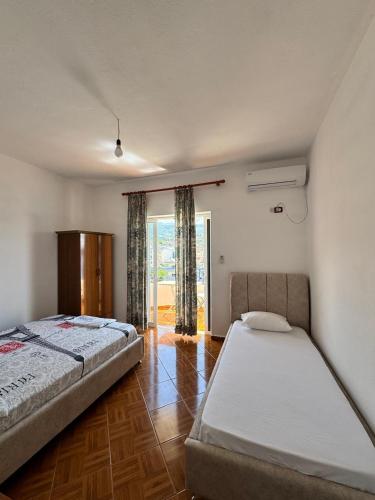 Cama o camas de una habitación en Coastal Bliss Apartment