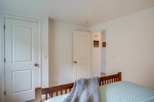 Imagen de la galería de Amazing Ocean & Alsea Bay Views! Dog Friendly!, en Waldport