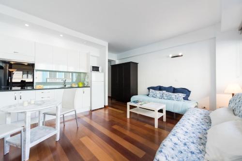 Kuchyň nebo kuchyňský kout v ubytování Loft moderno y cómodo a un minuto de Las Canteras