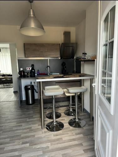 Kuchyň nebo kuchyňský kout v ubytování Appt le perfecto 50m2 terrasse privée