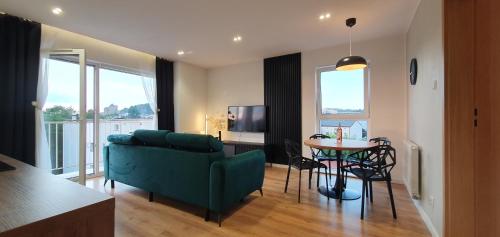 APARTAMENT z widokiem na ZAMEK 10 min od KATOWIC