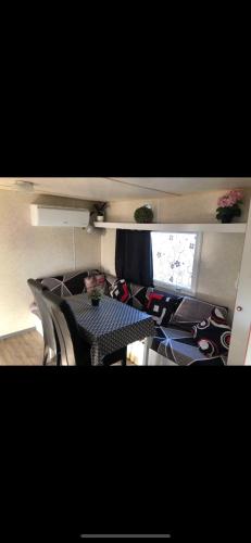 Mobilhome à Fréjus à 15 minute de la mer sur terrain indépendant