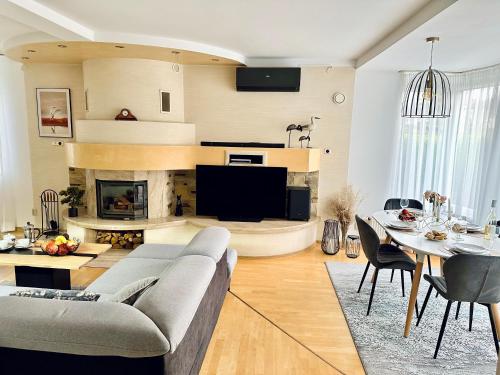 Piękny Przestronny Dom z kominkiem i ogrodem - Augustów