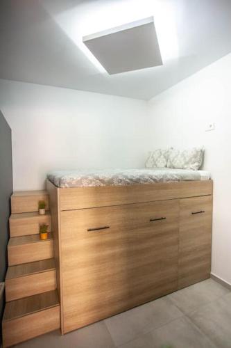 Μike's Corner Apartment