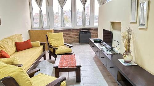 Χώρος καθιστικού στο Center Loft