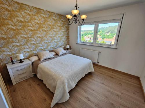 Chalet con WIFI , PS4 , garaje, 5 dormitorios, 3 baños, Santiago de Compostela