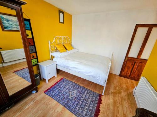 Fotografie z fotogalerie ubytování Full house for up to five people Family friendly free parking pets welcome LGBTQ friendly v destinaci Tralee