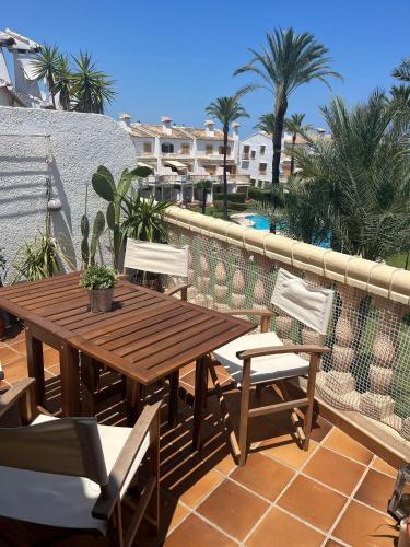 Μπαλκόνι ή βεράντα στο Ático con salida directa a la playa - Denia