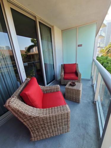 Galeriebild der Unterkunft Beachwalk Resort & Condos in Hallandale Beach