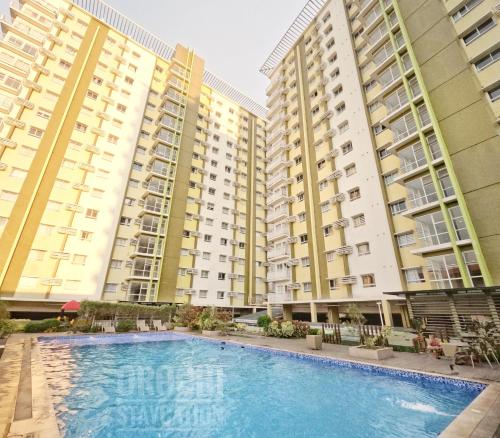 Πισίνα στο ή κοντά στο Rocca 1 Bedroom Boutique Suite w Balcony Mesaverte Residences
