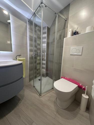 Ένα μπάνιο στο Habitación doble con baño privado en el centro de Granada