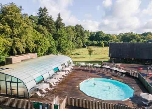 Bazén v ubytování Huttopia Calvados - Normandie nebo v jeho okolí