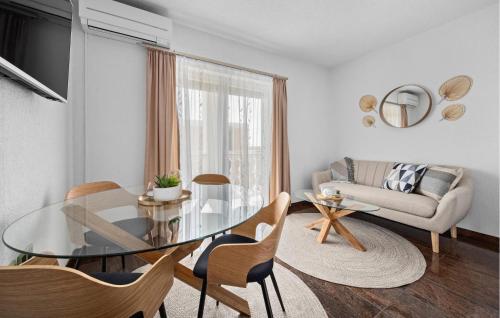 3 Bedroom Gorgeous Apartment In Medulin