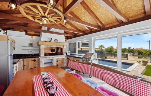 1 Bedroom Gorgeous Apartment In Medulin
