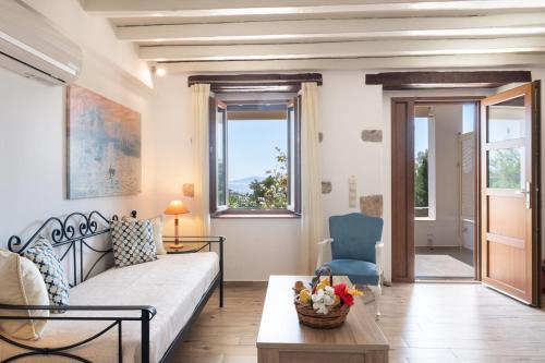 Blue Vista Triple Apartment