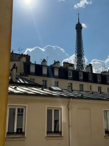 Eiffel Playcation photo 1