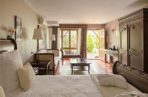 Letto o letti in una camera di Hotel & Spa Etxegana