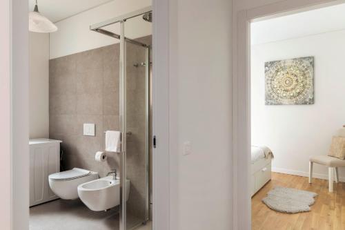 Koupelna v ubytování Magic Deluxe Suites - Free Parking
