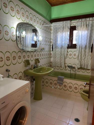 Et badeværelse på Bougainvillea House