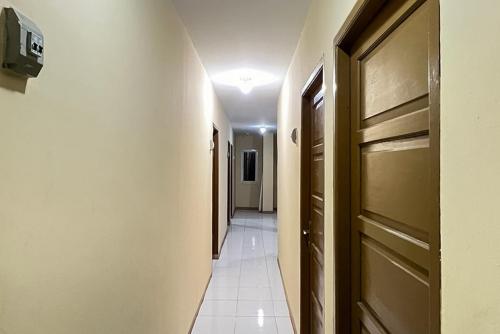 Gambar di galeri bagi FeySha Guest House Mitra Reddoorz di Jakarta